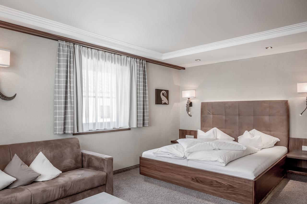 Hotel Garni Caroline Ischgl Ngoại thất bức ảnh
