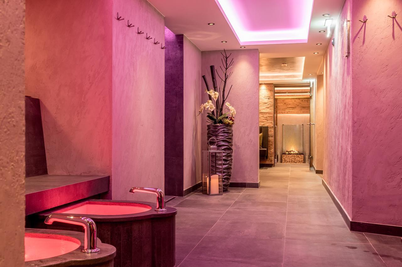 Hotel Garni Caroline Ischgl Ngoại thất bức ảnh