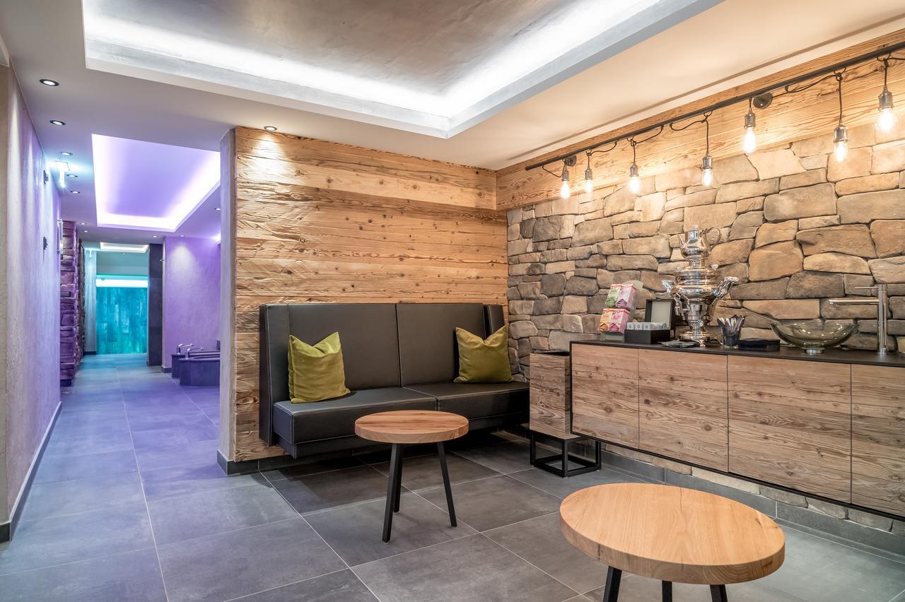 Hotel Garni Caroline Ischgl Ngoại thất bức ảnh
