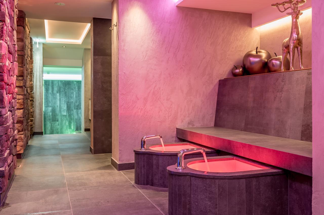 Hotel Garni Caroline Ischgl Ngoại thất bức ảnh