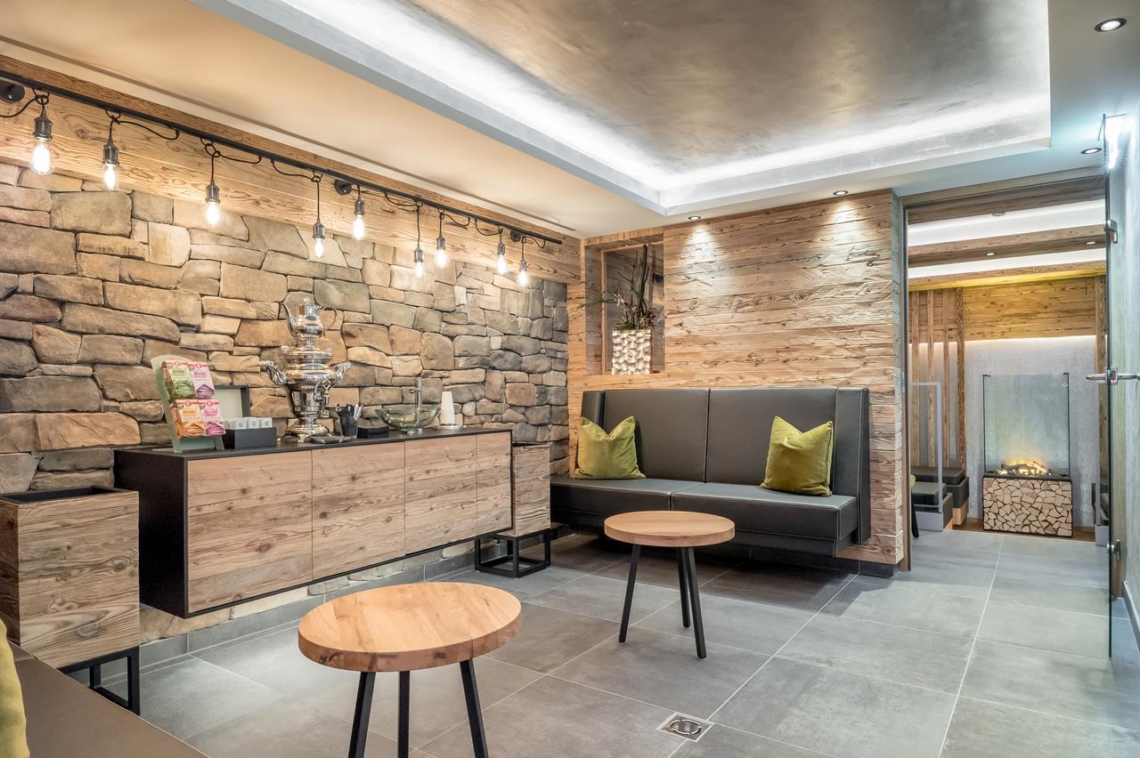 Hotel Garni Caroline Ischgl Ngoại thất bức ảnh